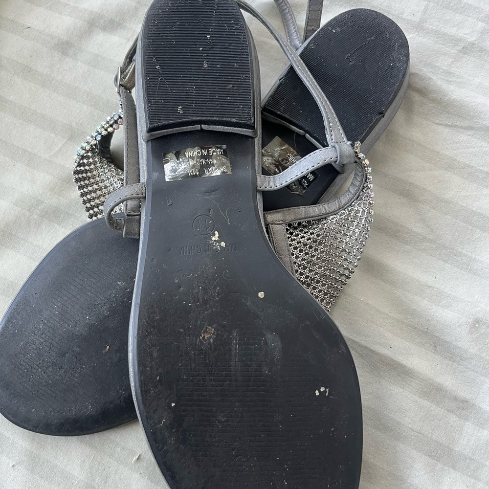 Elegant Black Rhinestone Sandals - Picture 4 of 4